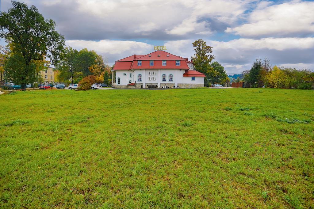 Hotel Garden Boleslawiec  Kültér fotó