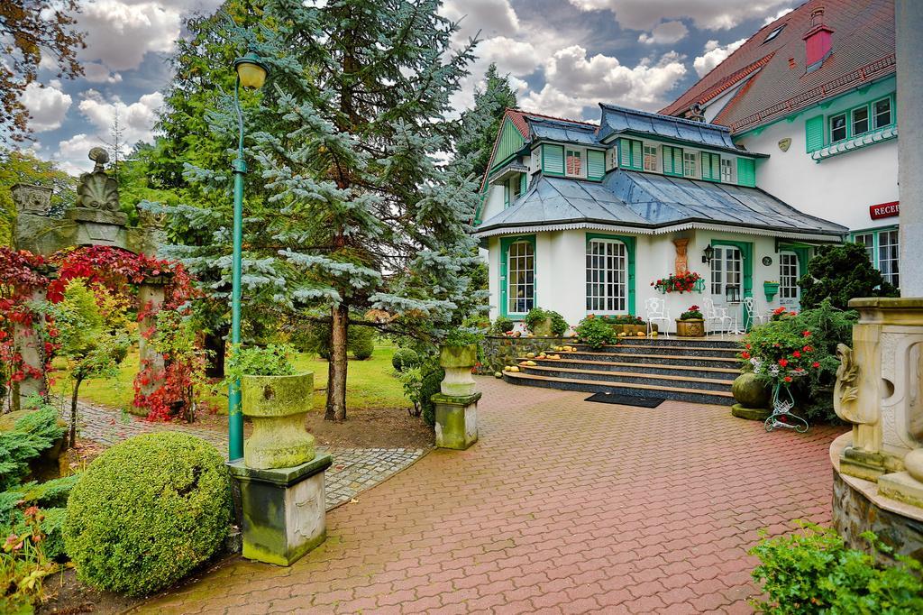 Hotel Garden Boleslawiec  Kültér fotó