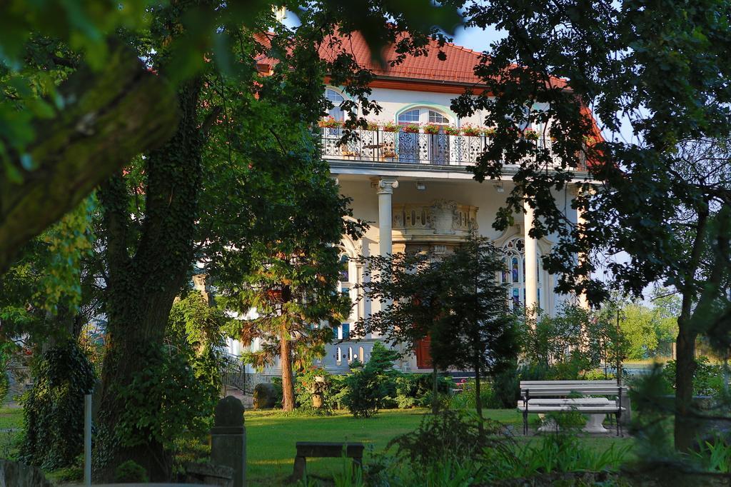 Hotel Garden Boleslawiec  Kültér fotó