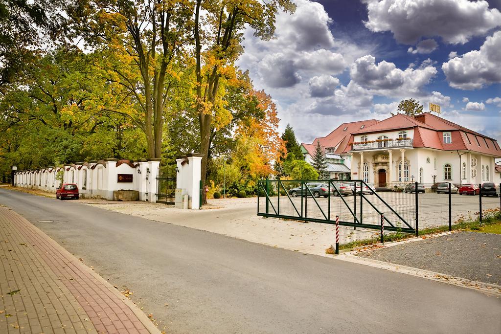 Hotel Garden Boleslawiec  Kültér fotó