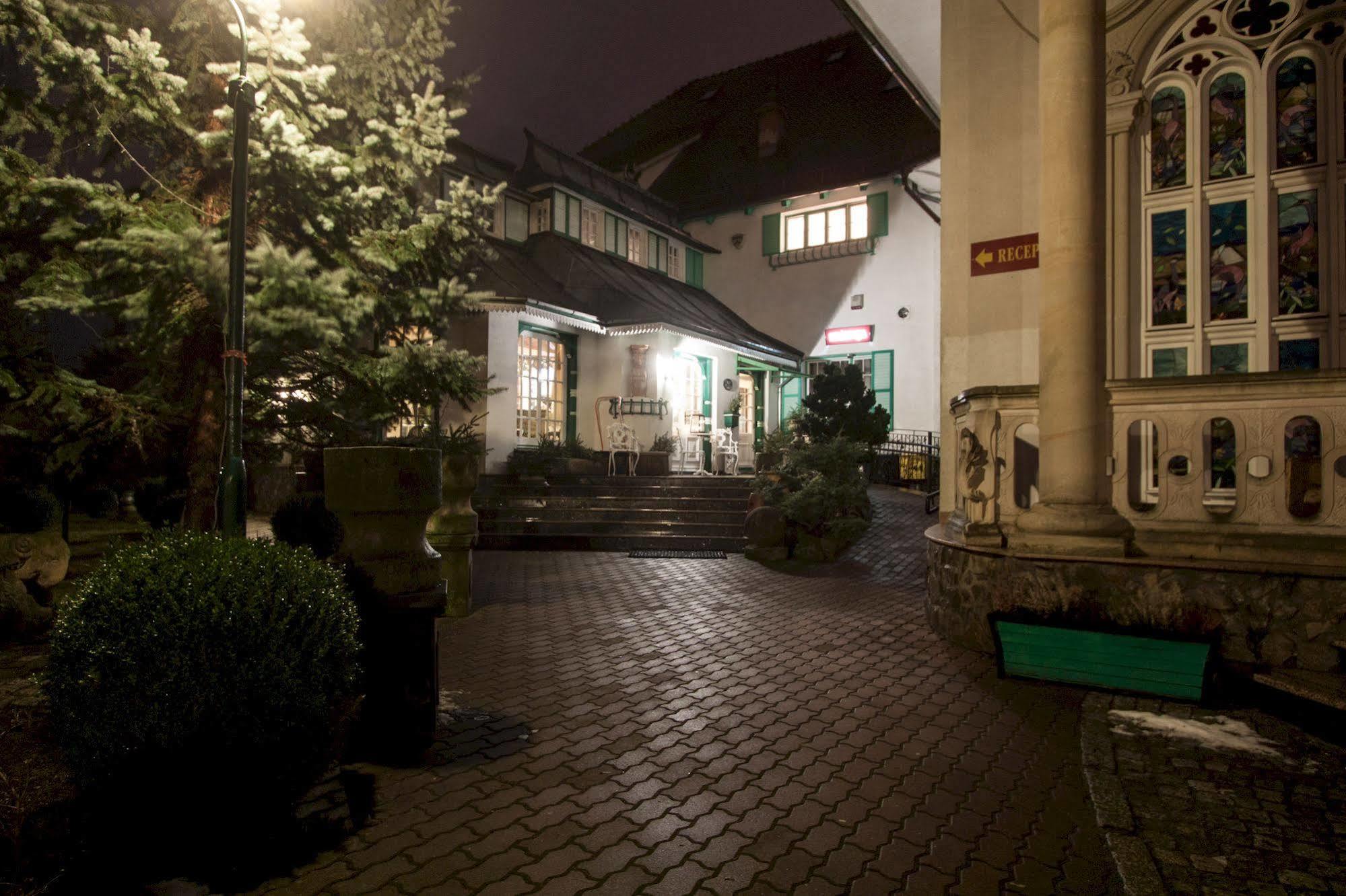 Hotel Garden Boleslawiec  Kültér fotó